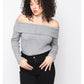 Camiseta de cuello de barco gris